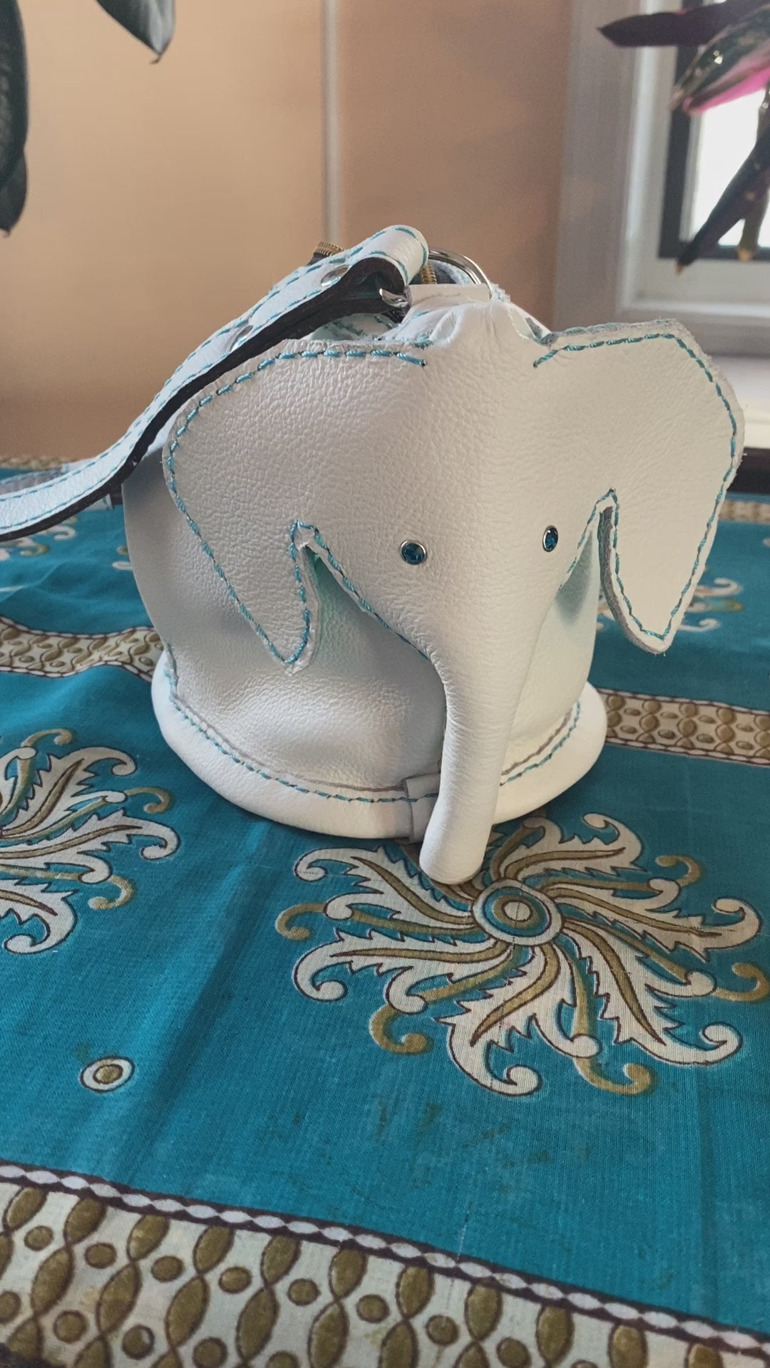 Wallet ODM OEM Wholesale Factory High Quality Cute Elephant Shape Litchi  Pattern Zipper Coin Purse - China Wallet and Lady Wallet price |  Made-in-China.com